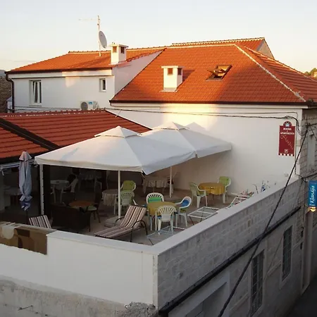 Klaudija's Charming & 3* Τρογκίρ