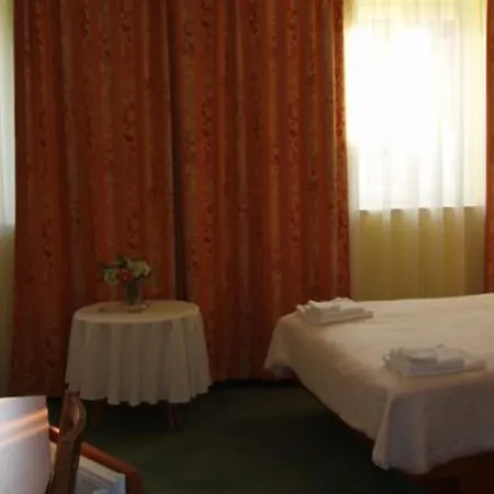 Klaudija's Charming &