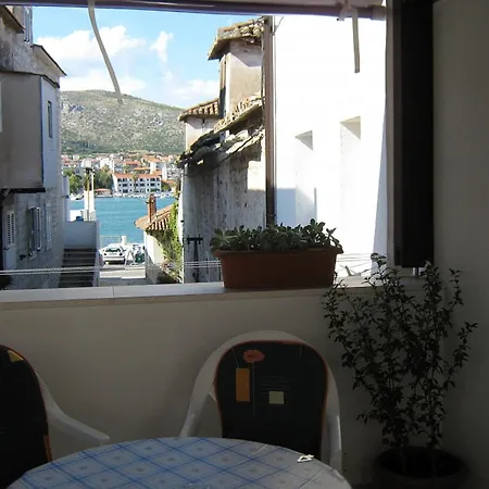 Klaudija's Charming & 3*