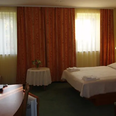 Klaudija's Charming & 3* Τρογκίρ