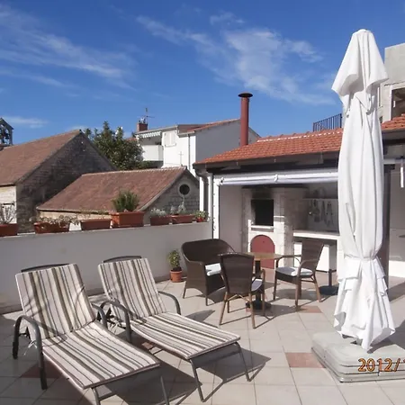 Klaudija's Charming &